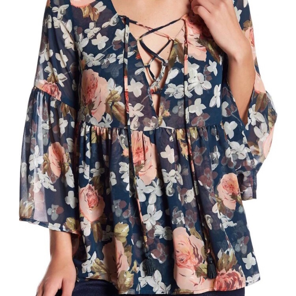 Show me your mumu lace up top